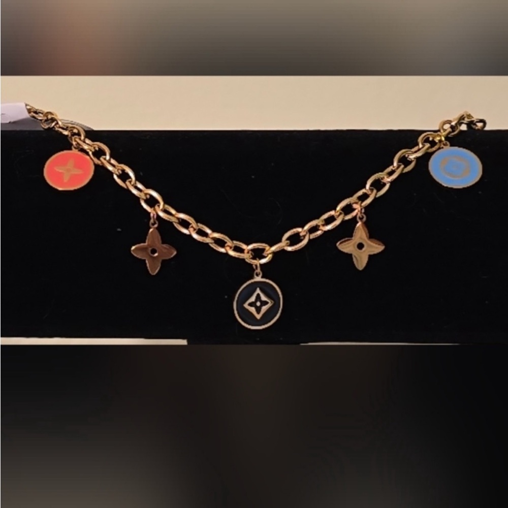 New 6 Pieces Jewelery Lot SET Gold on stainless steel